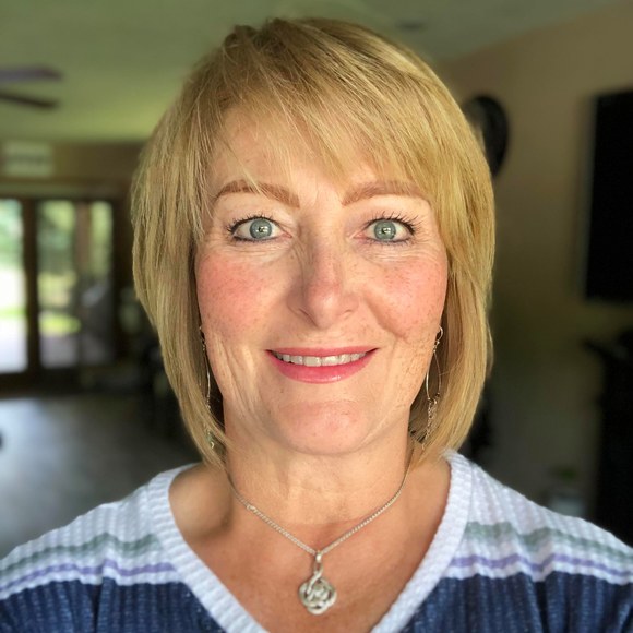 Meet your Posher, Dawn - Picture 1 of 1